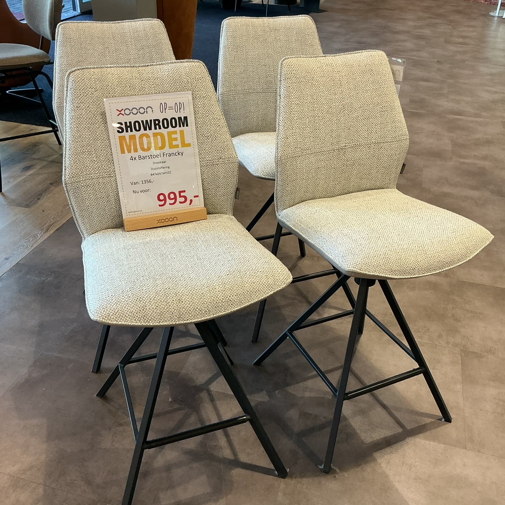 Showroommodel 4 x Barstoel Franky